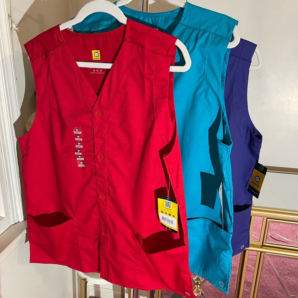 NWT 🆕CHOICE OF: Red or Grape only Wonder Wink Nurse Scrub Vest/Smock Med